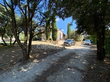 Maison T6 de plain-pied avec charme et piscine – SAINT-MAXIMIN (30) 