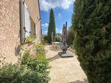 Maison T6 de plain-pied avec charme et piscine – SAINT-MAXIMIN (30) 