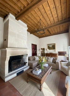 Uzès – Exceptional stone residence from the 17th-18th century