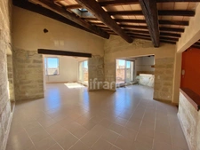 Appartement à vendre 6 pièces UZES (30) Centre Historique- Duplex de 102 m² avec terrasse et vue