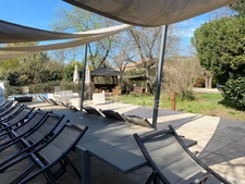 Domaine de Caractère d'environ 420 m2 avec possibilité d’activité de chambres d’hôtes et de gîtes ou potentiel familial !