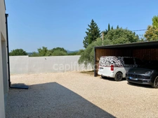 Close to Nîmes, 4-room house for sale with garage, double garage, carport, swimming pool