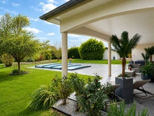 VILLA SUR PARC ARBORÉ AVEC PISCINE