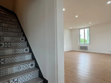 MAISON INDIVIDUELLE, 3 CHAMBRES, GARAGE ET JARDIN