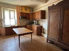 MAISON DE VILLAGE AU BEAU POTENTIEL