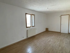 MAISON DE VILLAGE 3 CHAMBRES HABITABLE DE SUITE