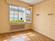 MAISON DE CARACTERE - 7 CHAMBRES