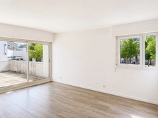 APPARTEMENT CLIMATISÉ AVEC TERRASSE - CENTRE VILLE