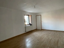 MAISON DE VILLAGE 3 CHAMBRES HABITABLE DE SUITE
