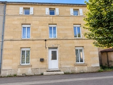 MAISON DE CARACTÈRE EN PIERRE AVEC VASTE TERRAIN CLOS