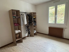 PAVILLON INDIVIDUEL SUR SOUS-SOL COMPLET - 4 CHAMBRES + BUREAU + PIÈCE DE LOISIRS