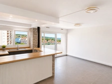 APPARTEMENT AVEC BALCON DANS RÉSIDENCE DE STANDING