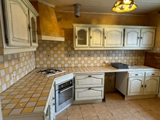 DEUX LOGEMENTS DANS CETTE GRANDE MAISON INDIVIDUELLE  - BAISSE DE PRIX !!! - A SAISIR TRÈS RAPIDEMENT ! -