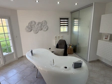 VILLA AVEC PISCINE A BAUDONVILLIERS