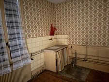 MAISON D'HABITATION + SECONDE BATISSE À RENOVER