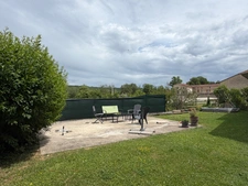 GRANDE MAISON DE FAMILLE AVEC JARDIN ET GRANGE