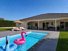 VILLA SUR PARC ARBORÉ AVEC PISCINE
