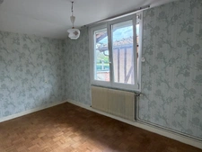 MAISON D'HABITATION + SECONDE BATISSE À RENOVER
