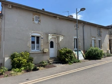 MAISON DE VILLAGE AU BEAU POTENTIEL