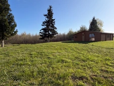 CHALET MODERNE DE PLAIN PIED ET SON PARC DE 6 000M2 AVEC ETANG