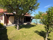 PETIT PAVILLON DE PLAIN PIED AVEC JARDIN
