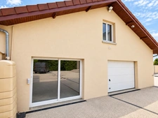 MAISON DE MAÎTRE AVEC PISCINE ET DÉPENDANCE
