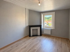 MAISON DE VILLAGE 4 CHAMBRES AVEC JARDIN ET DÉPENDANCES