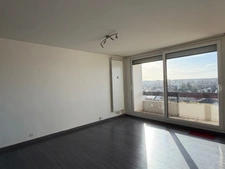 APPARTEMENT HYPER CENTRE AVEC BALCON ET GARAGE