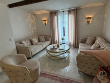 MAISON DE VILLE, GRANDE PIÈCE DE VIE, 4 CHAMBRES ET BEAU JARDIN PAYSAGÉ
