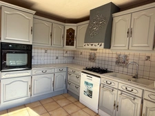 PAVILLON SUR SOUS-SOL, 3 CHAMBRES, BUREAU ET JARDIN CLOS