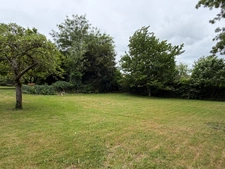 DEMEURE DE CARACTÈRE AVEC DEPENDANCES ET PARC ARBORÉ