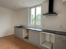 MAISON INDIVIDUELLE, 3 CHAMBRES, GARAGE ET JARDIN