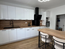 MAISON EN CENTRE-VILLE, 5 CHAMBRES, GARAGE ET JARDIN CLOS