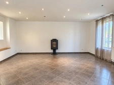 MAISON DE CARACTÈRE EN PIERRE AVEC VASTE TERRAIN CLOS