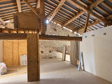 BELLE MAISON DE CARACTÈRE AVEC JARDIN, GRANGE ET POTENTIEL SECOND LOGEMENT