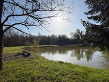 CHALET MODERNE DE PLAIN PIED ET SON PARC DE 6 000M2 AVEC ETANG