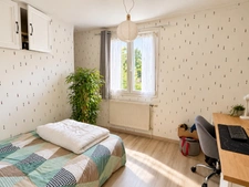 PAVILLON INDIVIDUEL SUR SOUS-SOL SEMI-ENTERRÉ