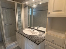 MAISON D'HABITATION + SECONDE BATISSE À RENOVER