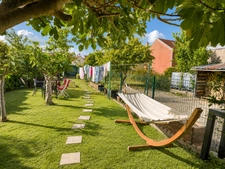 MAISON DE VILLE AVEC JARDIN