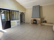VILLA AVEC PISCINE DÉPENDANCES HABITABLES ET PARC ARBORÉ