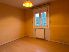 DEUX LOGEMENTS DANS CETTE GRANDE MAISON INDIVIDUELLE  - BAISSE DE PRIX !!! - A SAISIR TRÈS RAPIDEMENT ! -
