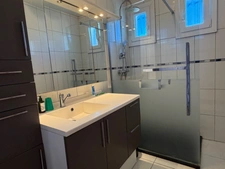 BEAU PAVILLON INDIVIDUEL SUR SOUS-SOL COMPLET - 5 CHAMBRES + 1 BUREAU