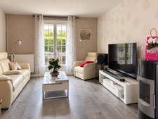 PAVILLON INDIVIDUEL DE PLAIN PIED AVEC PISCINE