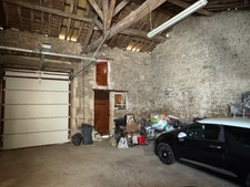 MAISON EN PIERRE 4 CHAMBRES AVEC GRANGE ET PARC ARBORÉ BORDÉ PAR UNE RIVIÈRE