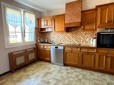 BEAU PAVILLON INDIVIDUEL SUR SOUS-SOL COMPLET - 5 CHAMBRES + 1 BUREAU
