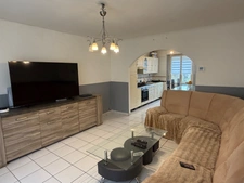 MAISON CONTEMPORAINE - 3 CHAMBRES ET UN GRAND POTENTIEL