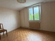 MAISON D'HABITATION + SECONDE BATISSE À RENOVER