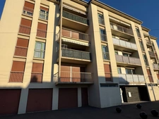BEL APPARTEMENT 2 CHAMBRES, BALCON, CAVE ET GARAGE