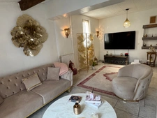MAISON DE VILLE, GRANDE PIÈCE DE VIE, 4 CHAMBRES ET BEAU JARDIN PAYSAGÉ