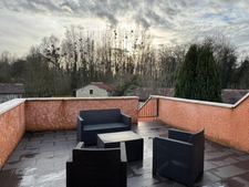MAISON RÉNOVÉE, 2/3 CHAMBRES,  GRANDE PIÈCE DE VIE, TERRASSE ET GARAGE